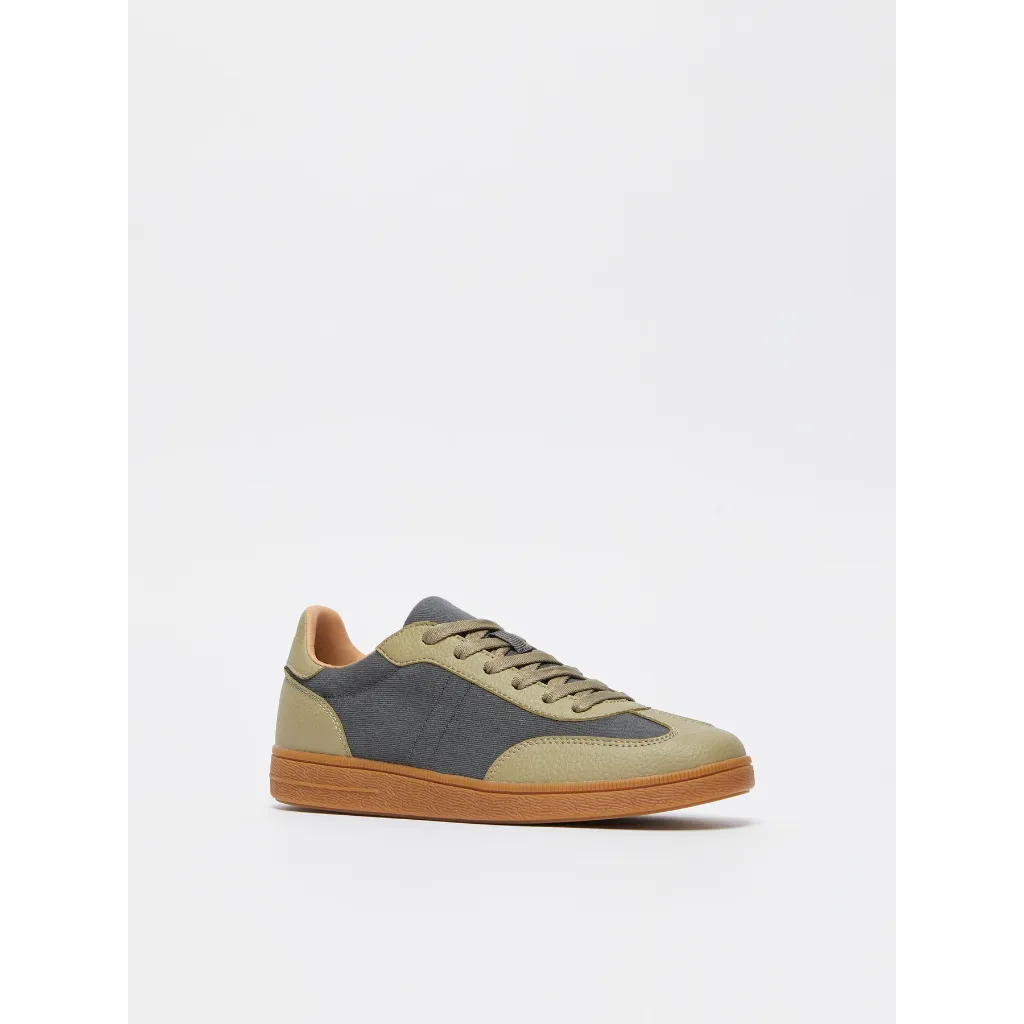 Sneakers Madre_002.webp